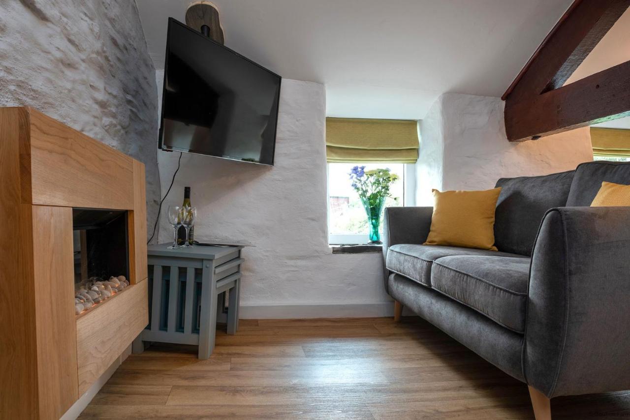 Dog Friendly Cottage, Geufron Farm Near Tywyn Bryn-crug Екстер'єр фото