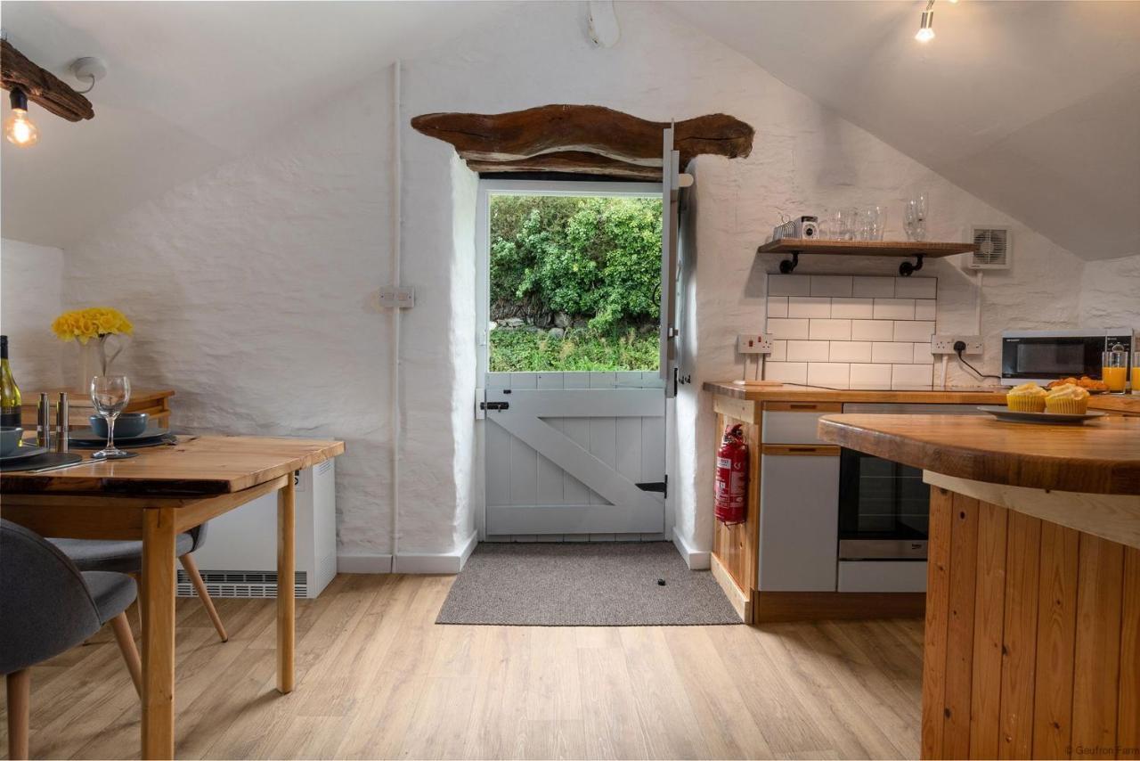 Dog Friendly Cottage, Geufron Farm Near Tywyn Bryn-crug Екстер'єр фото